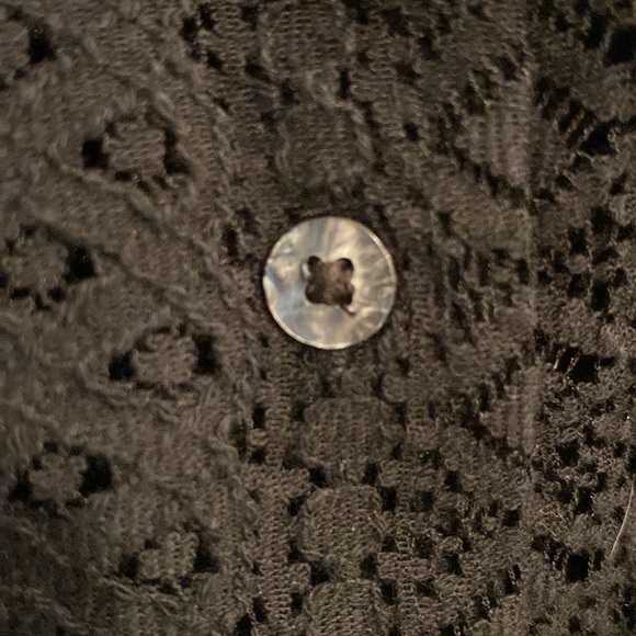 Banana Republic, Sleeveless Eyelet Tunic Size Small in Black, with Camisole ￼ - Picture 9 of 11